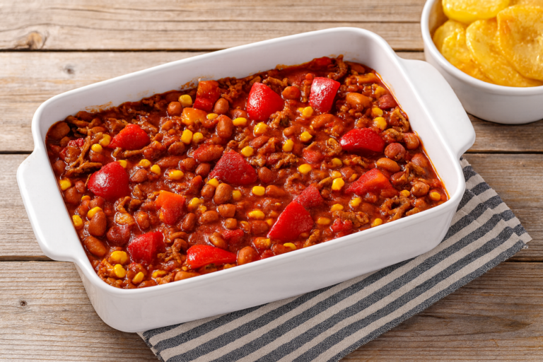 Chili con carne met aardappelschijfjes